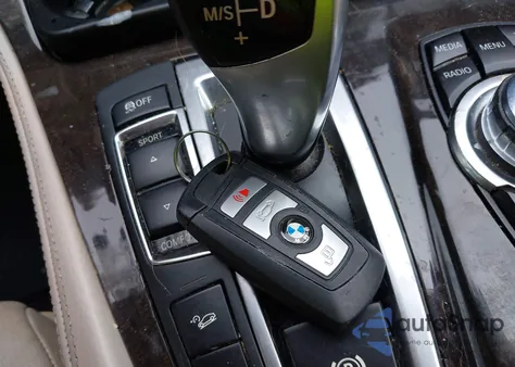 2013 BMW 528I xDrive из США, поврежденный, VIN WBAXH5C59DD115381